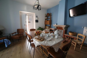 Гостиница La Casa Del Borgo  Бриенца